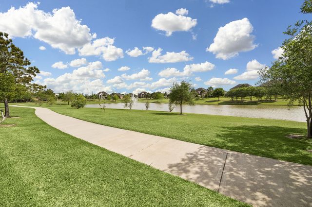 2202 Meadow Wind Drive, Pearland, TX 77089