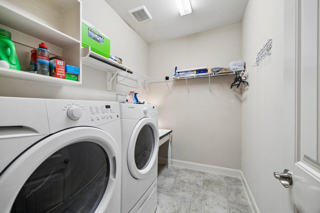 2202 Meadow Wind Drive, Pearland, TX 77089