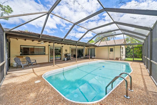 2493 Timbercreek Circle NW, Boca Raton, FL 33431