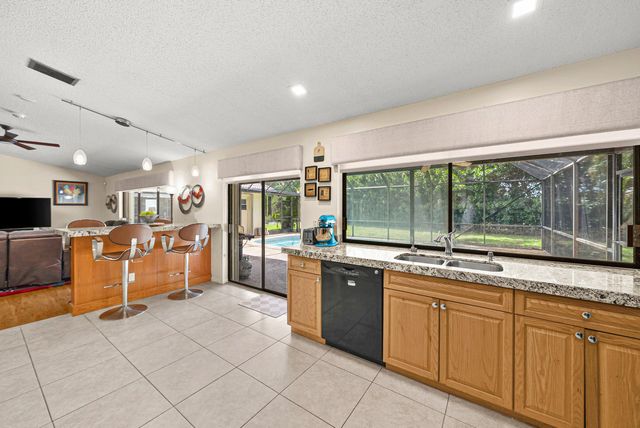 2493 Timbercreek Circle NW, Boca Raton, FL 33431