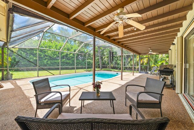 2493 Timbercreek Circle NW, Boca Raton, FL 33431