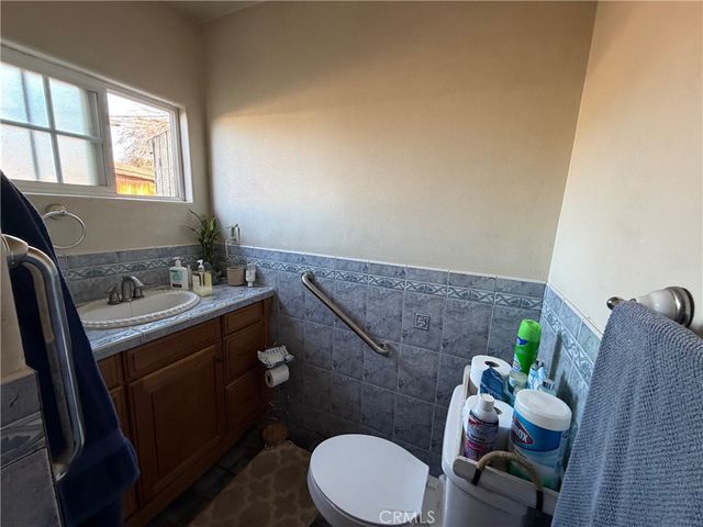 18453 E Armstead, Azusa, CA 91702