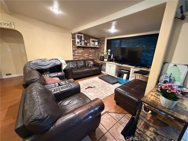 18453 E Armstead, Azusa, CA 91702