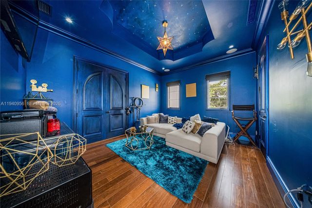 7538 SW 64th St, Miami, FL 33143