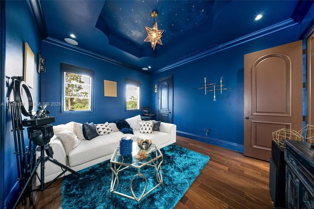 7538 SW 64th St, Miami, FL 33143