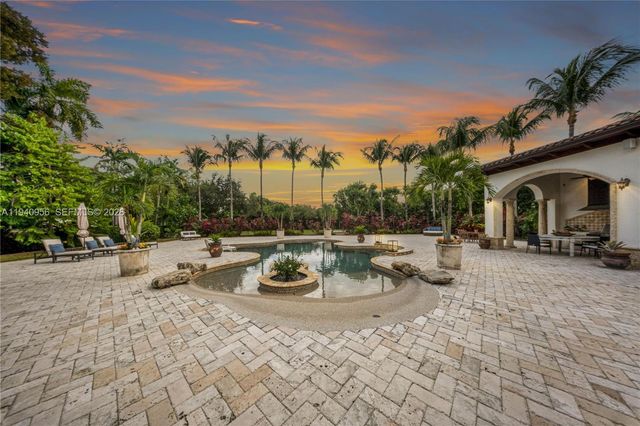 7538 SW 64th St, Miami, FL 33143