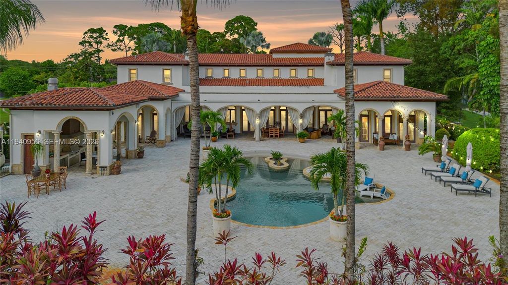 7538 SW 64th St, Miami, FL 33143