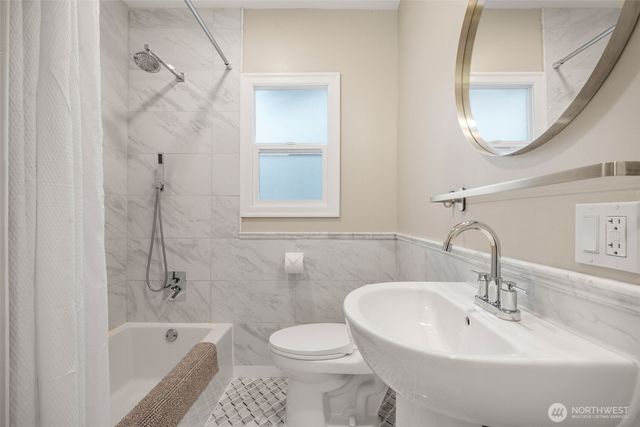 2629 Boyer Avenue E, Seattle, WA 98102