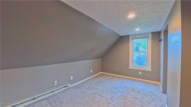 326 E Wilson Avenue, Girard, OH 44420
