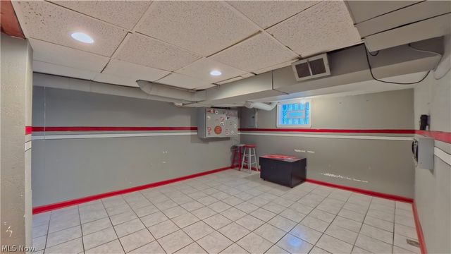 326 E Wilson Avenue, Girard, OH 44420