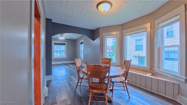 326 E Wilson Avenue, Girard, OH 44420