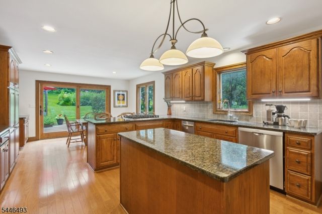 139 Long View Terrace, Long Hill Twp., NJ 07933