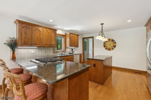 139 Long View Terrace, Long Hill Twp., NJ 07933