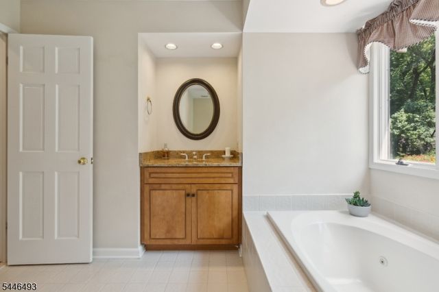 139 Long View Terrace, Long Hill Twp., NJ 07933