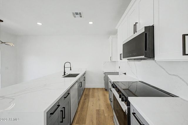 920 E PASADENA Avenue 1, Phoenix, AZ 85014