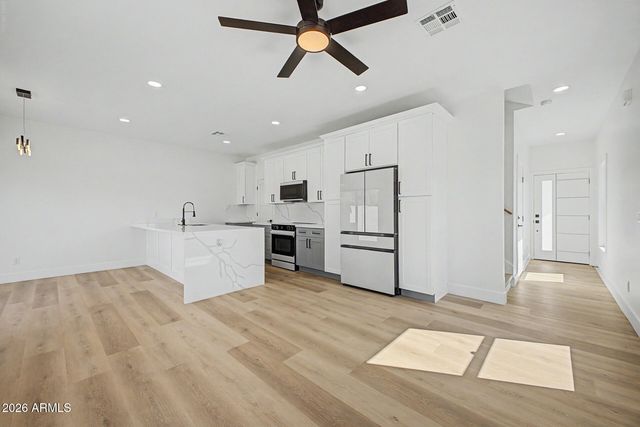 920 E PASADENA Avenue 1, Phoenix, AZ 85014