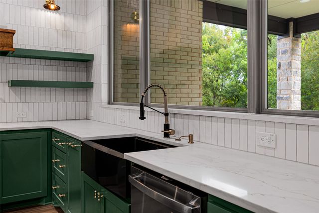 9703 Rosalie Court, Granbury, TX 76049