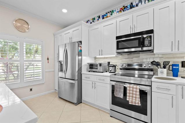 377 NW Granville Street, Port St. Lucie, FL 34986