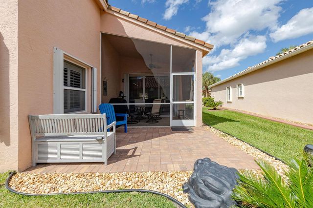 377 NW Granville Street, Port St. Lucie, FL 34986