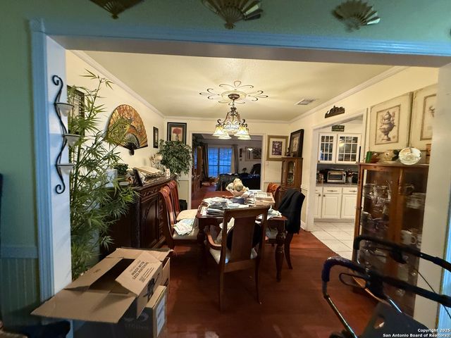 1320 Continental, Pleasanton, TX 78064