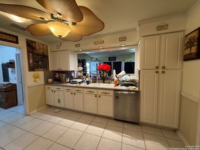 1320 Continental, Pleasanton, TX 78064