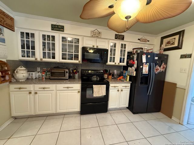 1320 Continental, Pleasanton, TX 78064