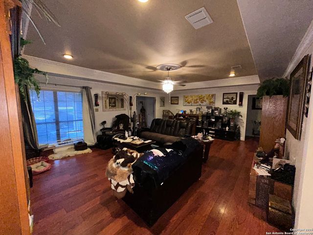 1320 Continental, Pleasanton, TX 78064