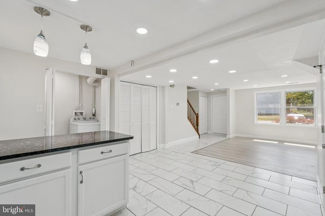 3364 LONGBOW CT, Woodbridge, VA 22192