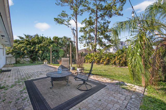 6103 Ebert Street, Jupiter, FL 33458