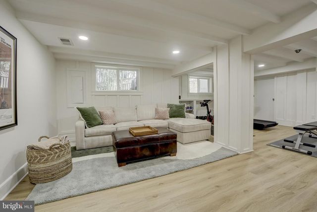 5142 KLINGLE ST NW, Washington, DC 20016