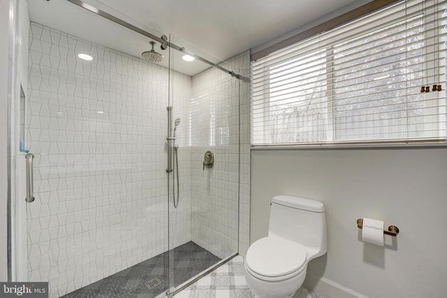 5142 KLINGLE ST NW, Washington, DC 20016