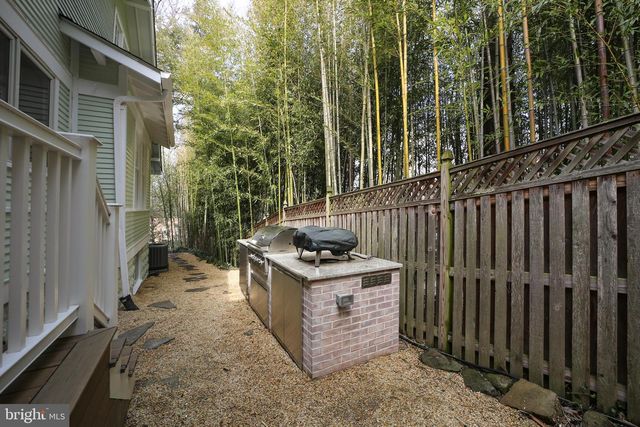 5142 KLINGLE ST NW, Washington, DC 20016