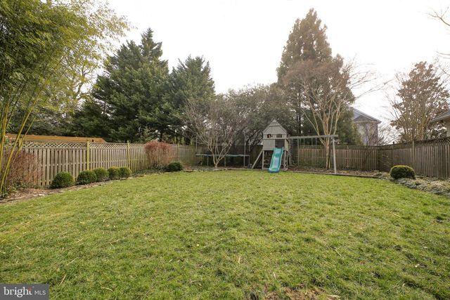 5142 KLINGLE ST NW, Washington, DC 20016