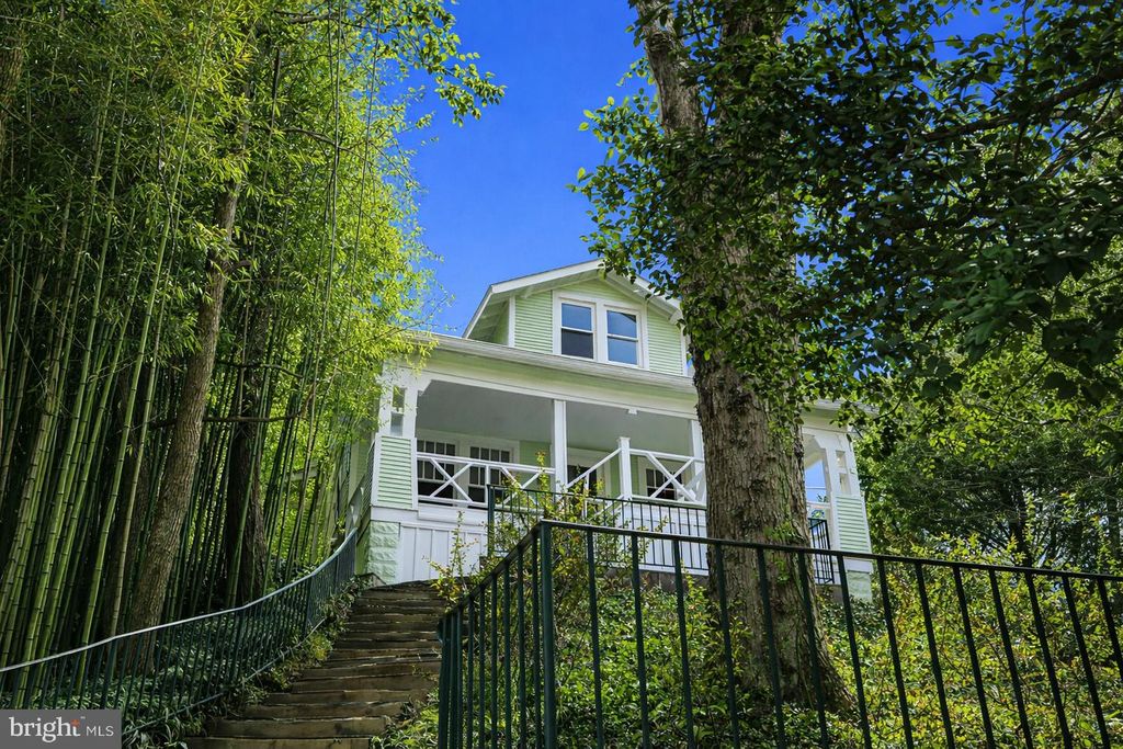 5142 KLINGLE ST NW, Washington, DC 20016