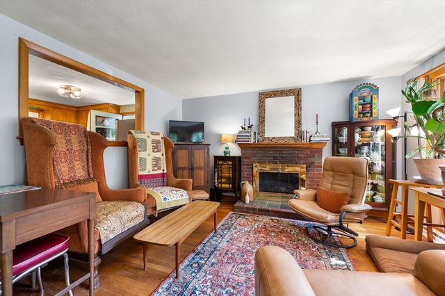 173 Beach St, Foxboro, MA 02035