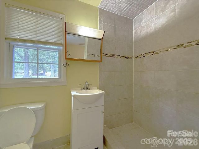 3220 Wiseman Drive, Charlotte, NC 28227