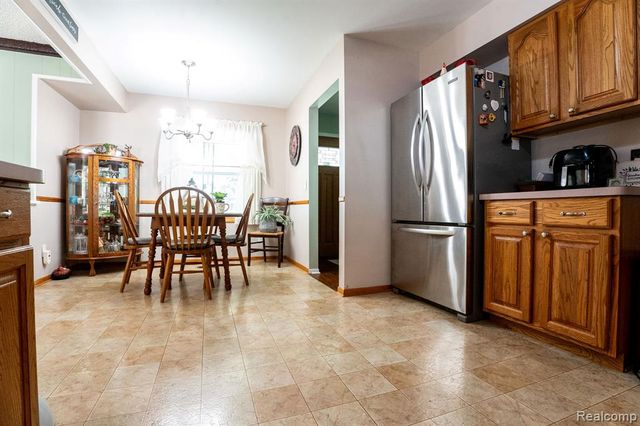 4190 Charter Oak Drive, Flint, MI 48507