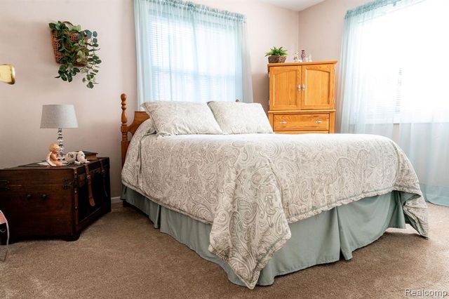 4190 Charter Oak Drive, Flint, MI 48507