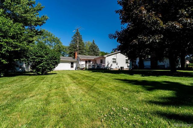 4190 Charter Oak Drive, Flint, MI 48507