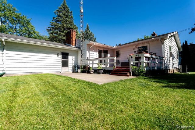 4190 Charter Oak Drive, Flint, MI 48507