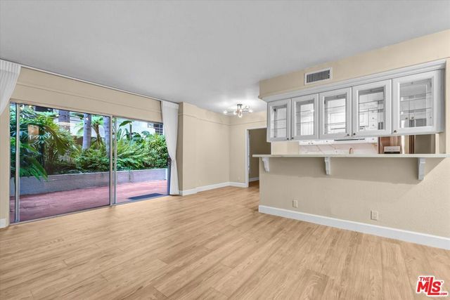 1131 Alta Loma Road 119, West Hollywood, CA 90069