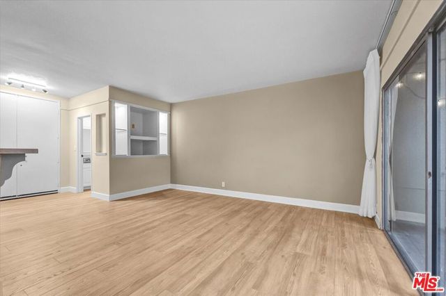 1131 Alta Loma Road 119, West Hollywood, CA 90069