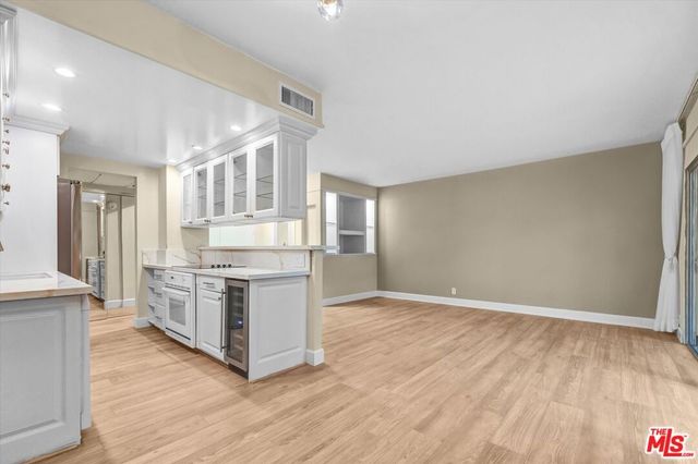 1131 Alta Loma Road 119, West Hollywood, CA 90069