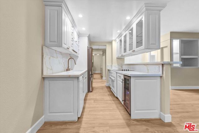 1131 Alta Loma Road 119, West Hollywood, CA 90069