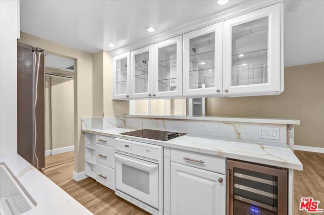 1131 Alta Loma Road 119, West Hollywood, CA 90069