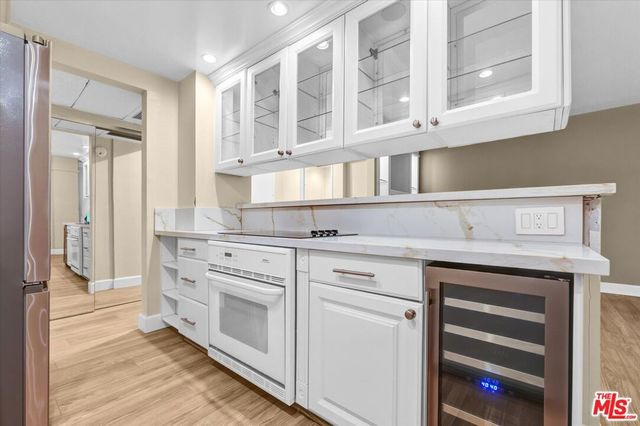 1131 Alta Loma Road 119, West Hollywood, CA 90069