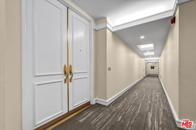 1131 Alta Loma Road 119, West Hollywood, CA 90069