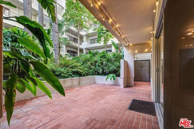 1131 Alta Loma Road 119, West Hollywood, CA 90069