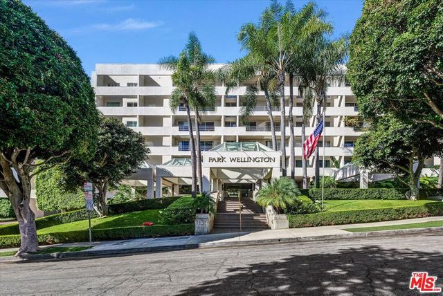1131 Alta Loma Road 119, West Hollywood, CA 90069