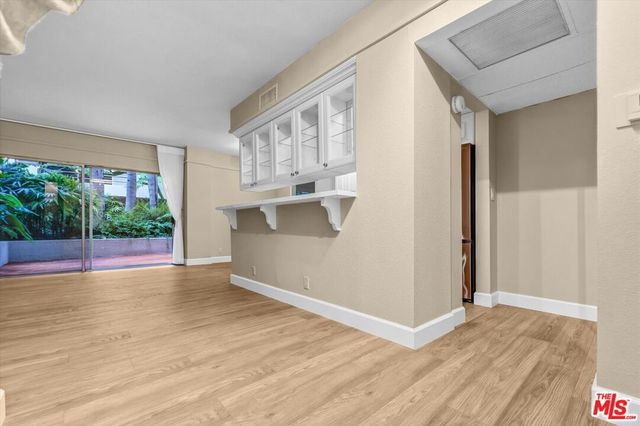 1131 Alta Loma Road 119, West Hollywood, CA 90069